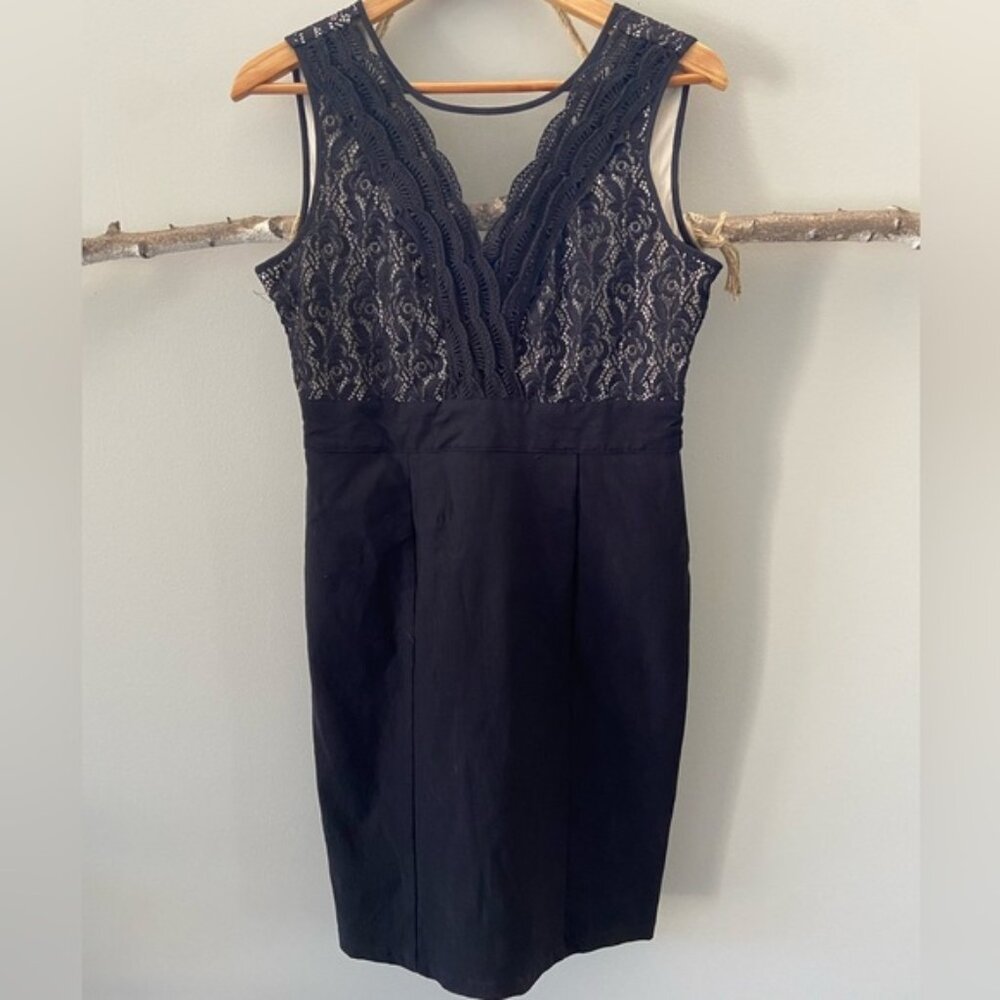 Reitmans Black Lace Scallop Lace V neckline Cocktail Dress